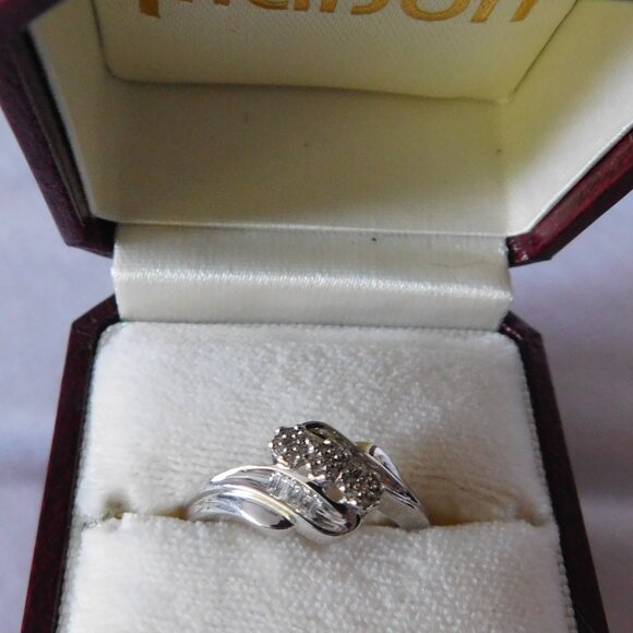 Ladies 925 Stainless Steel Moissanite Ring - Picture 7 of 7